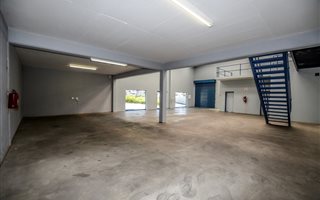 360 m² Commercial space in Riverside Park