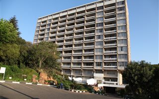 1 Bedroom Apartment in Parktown