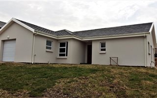2 Bedroom House in Groenkloof Retirement Village