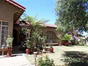 4 Bed House in Brackendowns