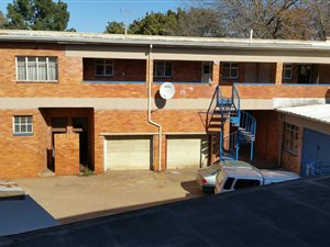 1 Bed Apartment in Vanderbijlpark Central