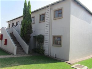 2 Bed Flat in Emfuleni Golf Estate