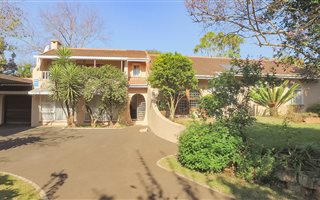 4 Bedroom House in Hayfields