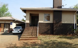 4 Bedroom House in Signal Hill