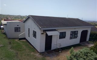 2 Bedroom House in Illovo Beach