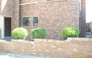 2 Bedroom Townhouse in Liefde en Vrede