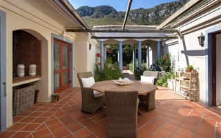 4 Bedroom House in Hermanus Heights