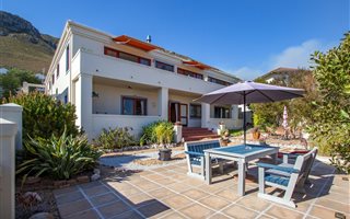 4 Bedroom House in Hermanus Heights
