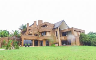 5 Bedroom House in Mooikloof Equestrian Estate