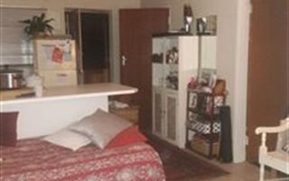 1 Bedroom Garden Cottage in Lyttelton Manor