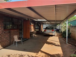 3 Bed House in Hayfields