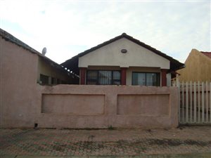 2 Bed House in Rabie Ridge