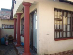 2 Bed House in Rabie Ridge
