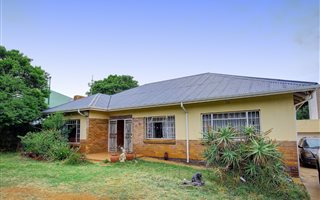 3 Bedroom House in Roosevelt Park