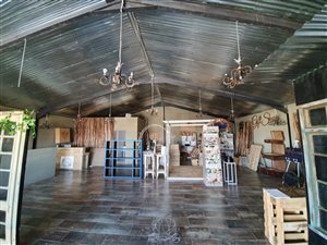 135 m² Commercial space in Somerset West Business Park
