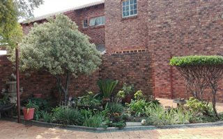 5 Bedroom House in Jameson Park