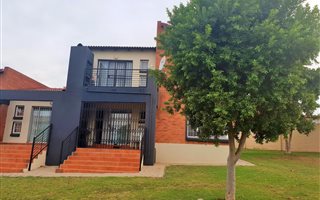 2 Bedroom Apartment in Willowbrook