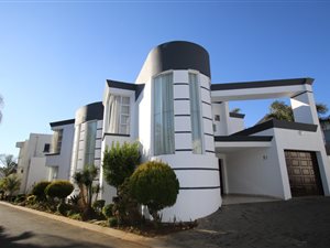 3 Bed Duplex in New Redruth