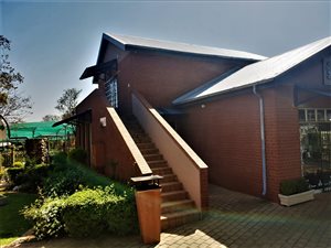 27 m² Commercial space in Menlo Park