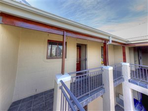 2 Bed Apartment in Klein Welgevonden