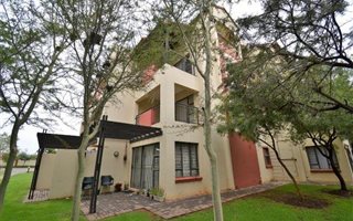 1 Bedroom Apartment in Hazeldean (Silverlakes Surroundings)