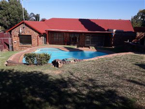 Naturena: Property and houses for sale | Private Property