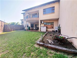 3 Bed Apartment in Veld En Vlei