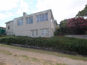 4 Bed House in East Bank
