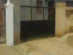 2 Bed House in Dobsonville