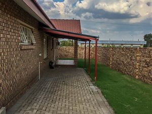 2 Bed Townhouse in Hendrina