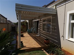 2 Bed House in Willow Park Manor