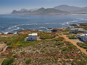 2 Bed House in Pringle Bay