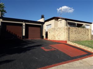 3 Bedroom House in Maraisburg