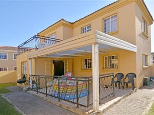 2 Bed Townhouse in Brakpan North
