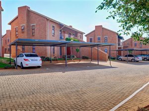 2 Bed Apartment in Roodepoort Central