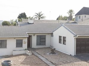 4 Bed House in Morgenster