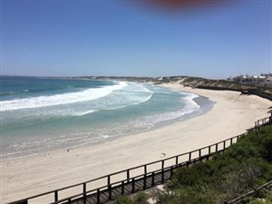 6 Bed House in Paradise Beach