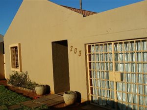 3 Bedroom House in Elandspoort