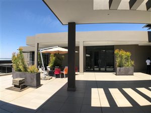 61 m² Commercial space in Highveld