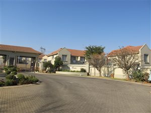 2 Bed Townhouse in Esselenpark