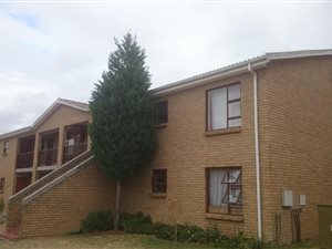 2 Bed Apartment in Paarl
