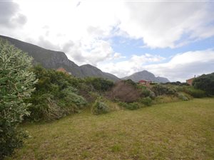 800 m² Land available in Bettys Bay