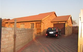 3 Bedroom House in Philip Nel Park