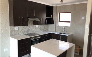 1 Bedroom Apartment in Constantia Kloof