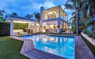 5 Bedroom House in Silver Lakes Golf Estate