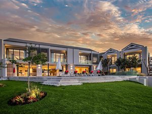 6 Bed House in Waterfall Equestrian Estate