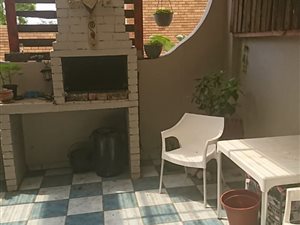 2 Bed Apartment in East Geduld