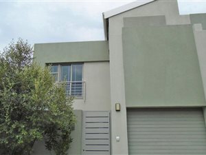 3 Bed Townhouse in Oaklands