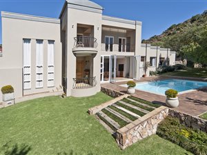 5 Bed House in Overkruin