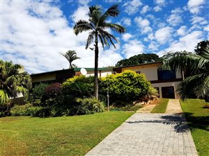 4 Bed House in Zinkwazi Beach